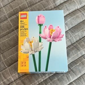 LEGO Lotus Flowers Set with Pink and White Petals